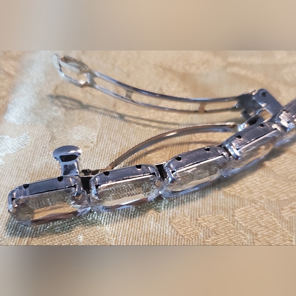 Crystal and Rhinestones Barrett - Picture 4 of 4